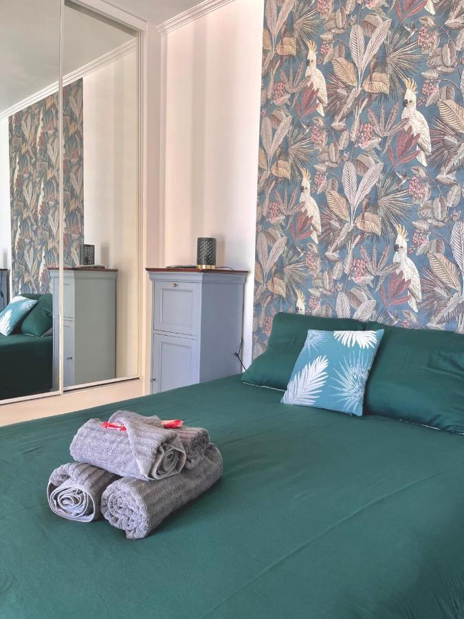 Les Volets Bleus Hotel Spéracèdes Eksteriør billede